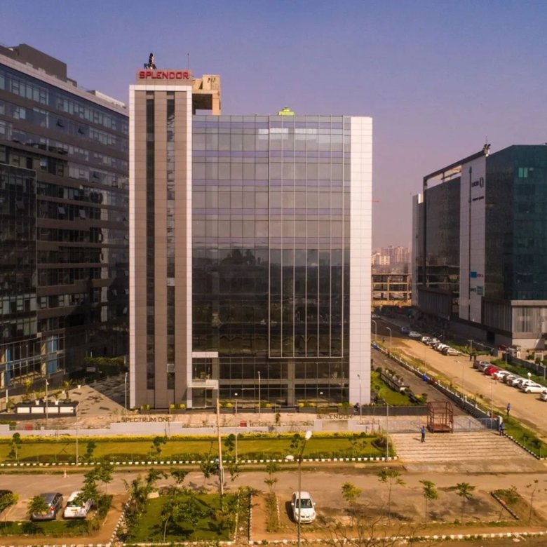 Pre-lease commercial office